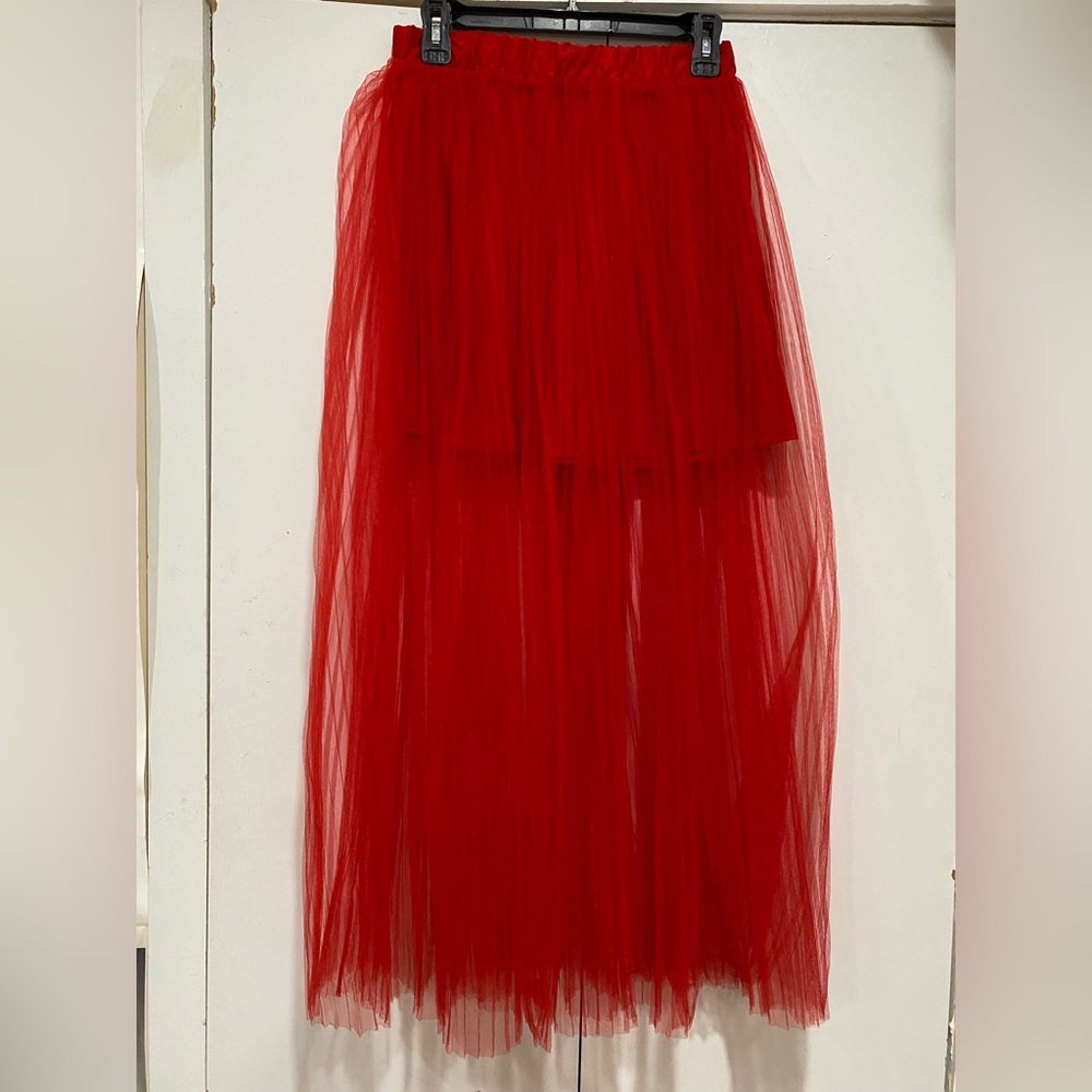 H&M Red Maxi Tulle Skirt size US 4/EU 34 pleated lightweight lined - Picture 2 of 6